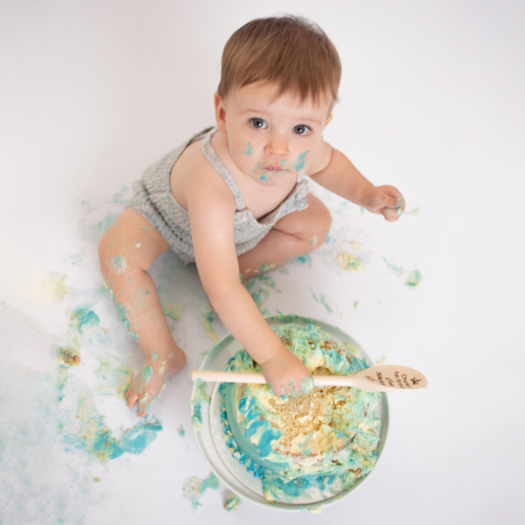 Horsham Cake Smash Photographer